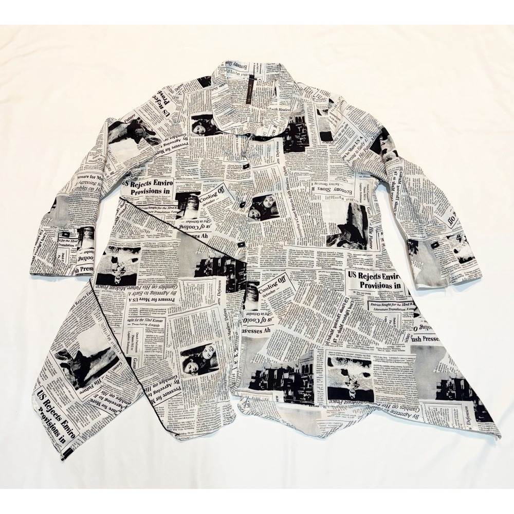 IC by Connie K  White/Blk Newspaper Magazine Print Button Shirt Lagenlook Artsy